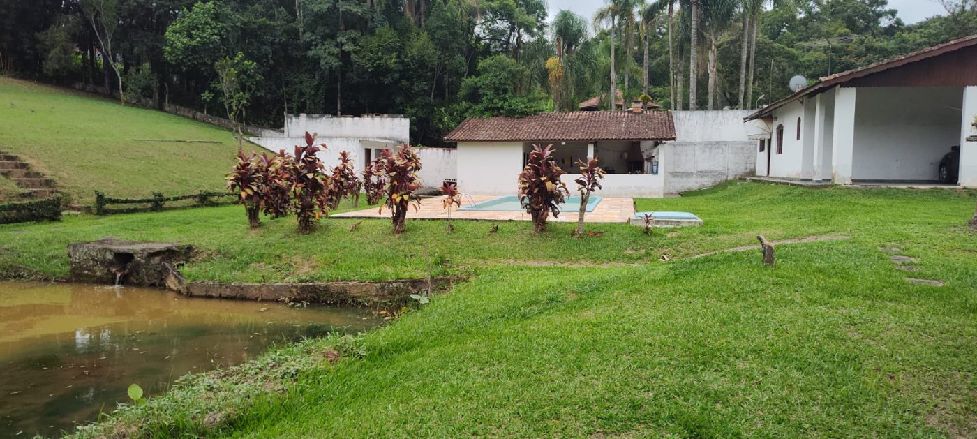 LINDA CHÁCARA À VENDA EM RIBEIRÃO PIRES  ÓTIMO PREÇO!