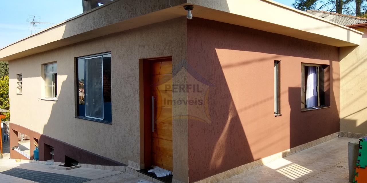 LINDA CASA TÉRREA A VENDA /  VILA SUÍSSA -  RIBEIRÃO PIRES .