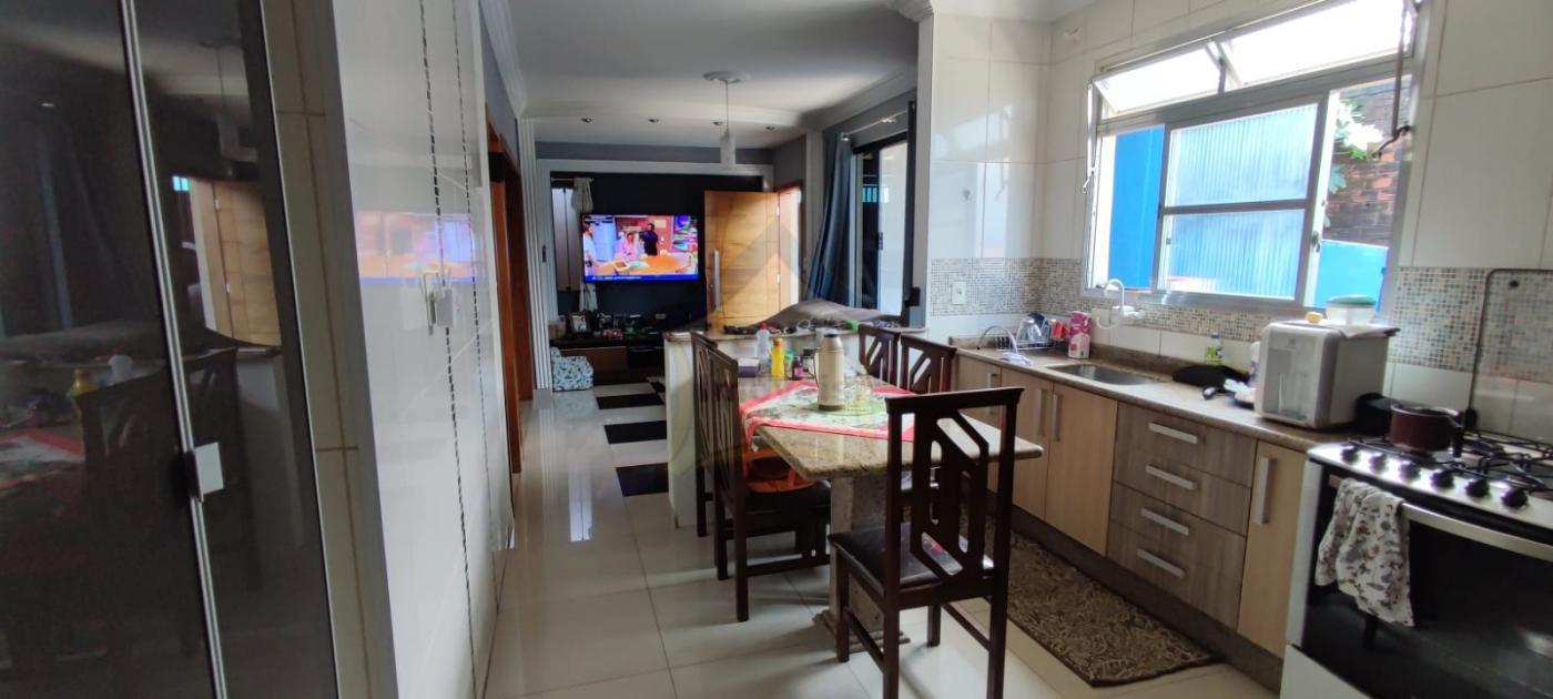 LINDA CASA TÉRREA A VENDA /  VILA SUÍSSA -  RIBEIRÃO PIRES .